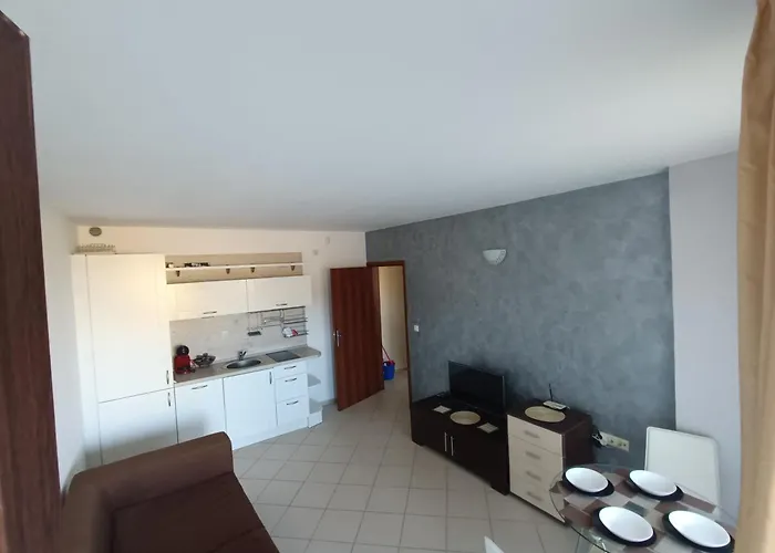 Oasis House , Nevena 아파트 로제넷츠